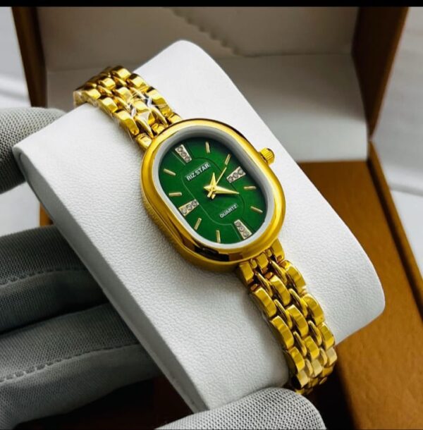 RIZ STAR WOMENS QUARTZ WATCH,Analog Display and Chain Strap